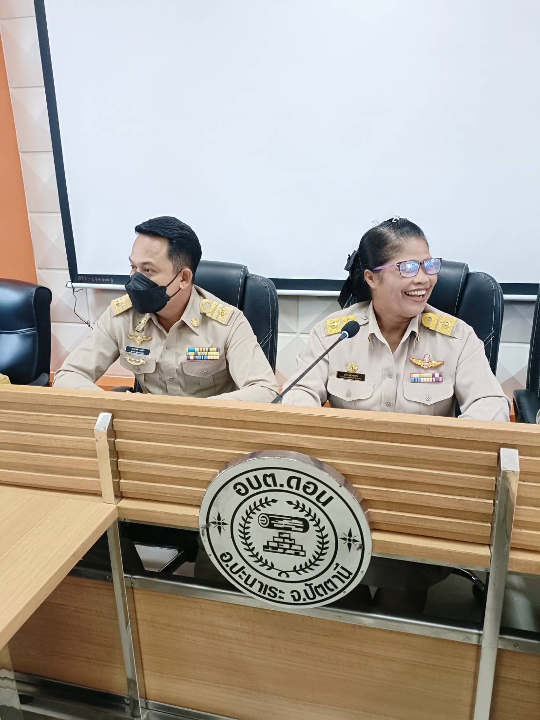 ประชุมสภาองค์การบริหารส่วนตำบลดอน สมัยสามัญ สมัยที่ 3 ครั้งที่ 1 ประจำปี พ.ศ 2567
วันที่ 1 สิงหาคม 2567 เวลา 09.00 น. นางสุจิน  แผ้วสะอาด ประธานสภาองค์การบริหารส่วนตำบลดอน   พร้อมด้วย คณะผู้บริหาร สมาชิกสภาองค์การบริหารส่วนตำบล ฯ หัวหน้าส่วนราชการ และเจ้าหน้าที่องค์การบริหารส่วนตำบล ฯ ร่วมประชุมสภาองค์การบริหารส่วนตำบลดอน สมัยสามัญ สมัยที่ 3 ครั้งที่ 1 ประจำปี พ.ศ 2567 ณ ห้องประชุมองค์การบริหารส่วนตำบลดอน